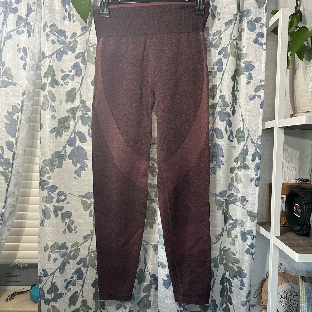 PINK Victoria's Secret Burgundy Leggings